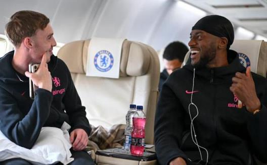 切爾西公布?xì)W協(xié)聯(lián)決賽大名單：帕爾默領(lǐng)銜，恩昆庫(kù)與杰克遜入選