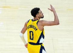 A-史密斯：哈利伯頓尚未成為超巨，還需更穩(wěn)定的發(fā)揮