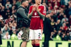 林德洛夫離隊(duì)曼聯(lián)：紅魔身份最珍貴，衷心感謝你??