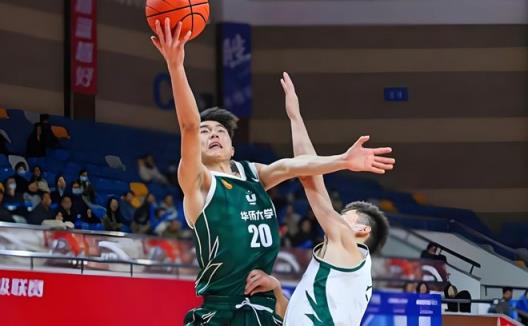 華大后衛(wèi)搶眼表現(xiàn)引關(guān)注 全運會場均30分能否立足CBA？
