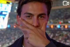 迪巴拉觀看NBA比賽！紐約尼克斯發(fā)布現(xiàn)場(chǎng)視頻展示其標(biāo)志性慶祝動(dòng)作