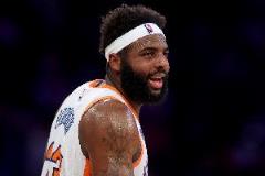 米切爾-羅賓遜罕見(jiàn)表現(xiàn)：常規(guī)賽17場(chǎng)場(chǎng)均5.1分，季后賽18場(chǎng)場(chǎng)均4.7分