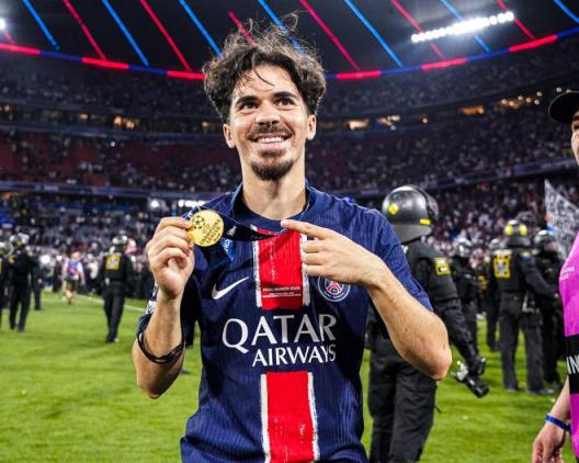 維蒂尼亞從被梅西批評到成為歐洲頂級(jí)中場的蛻變之路