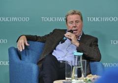 老雷分析澳波：列維借鑒曼聯(lián)經(jīng)驗(yàn)，滕哈赫杯賽留任的后果