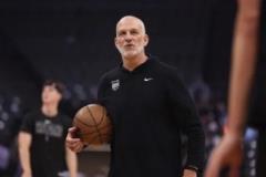 獨(dú)行俠即將簽約杰-特里亞諾為助教，擁有4年主帥經(jīng)驗(yàn)與19年助教背景