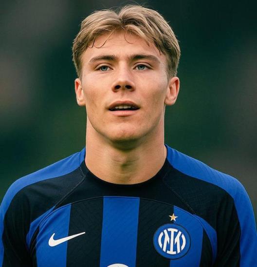 國米或直接買斷霍伊倫德，曼聯(lián)需降至4000萬引援！