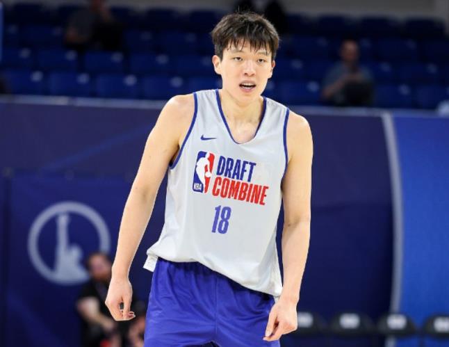 楊瀚森第五站試訓(xùn)步行者：封閉訓(xùn)練進(jìn)行中 擁有23號簽和54號簽