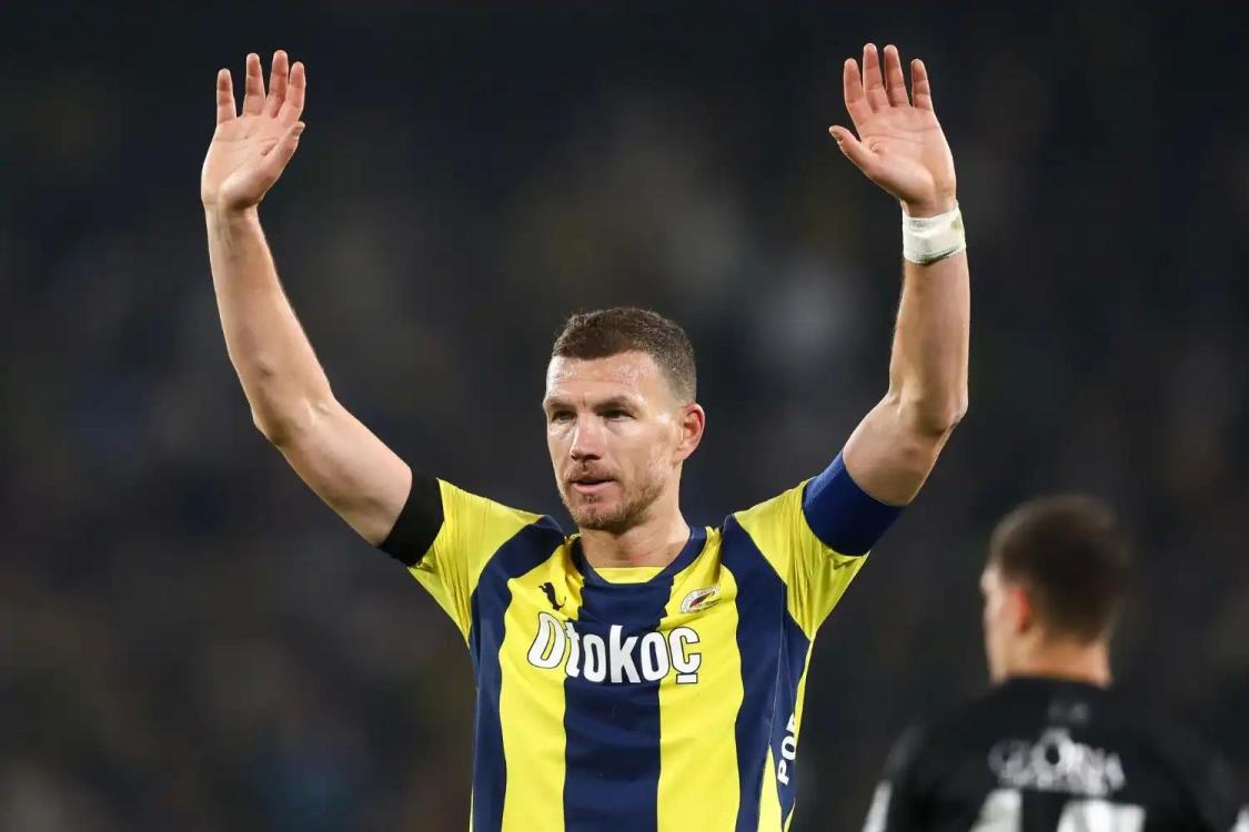 意媒：哲科未考慮退役，科莫與博洛尼亞均欲簽下他