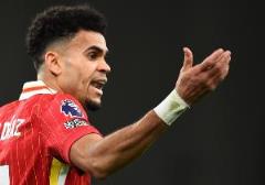 巴薩官方確認(rèn)三大鋒線目標(biāo)：迪亞斯、拉什福德和佩里西奇