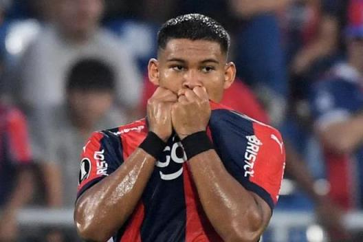 曼晚：18歲巴拉圭新星萊昂7月加盟曼聯(lián)，被稱“少年魯尼”