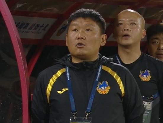 劉建業(yè)：感謝隊(duì)員和球迷，我們奉獻(xiàn)了一場(chǎng)精彩的比賽
