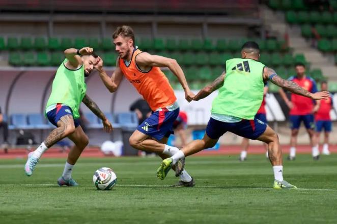 馬卡報：西班牙隊集訓最新消息，三名U21球員加入，伊斯科已返隊