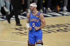 卡魯索終于戴上總冠軍戒指，自信滿滿：沒人能再說什么了