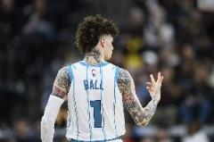 美記曝前七熱門新秀僅一人接受黃蜂試訓(xùn) 其余均拒絕