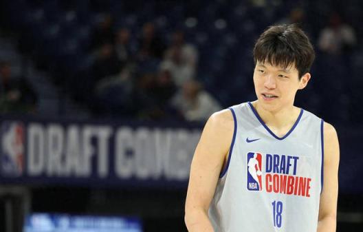 楊瀚森加盟魔術(shù)計(jì)劃生變，籃網(wǎng)三方交易牽動(dòng)5個(gè)首輪命運(yùn)