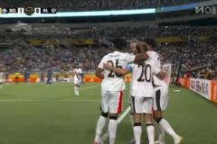 B席門前亂戰(zhàn)破門！新月球員抗議手球，主裁確認(rèn)進(jìn)球有效