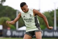 姆巴佩曬訓(xùn)練照展現(xiàn)進(jìn)步：每一天都在變更好