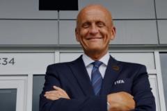 科里納：世俱杯裁判佩戴攝像機(jī)獲好評(píng)，增強(qiáng)比賽觀賞性