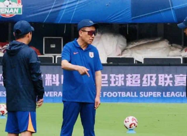 魯媒：泰山換帥迫在眉睫，崔康熙違約金或超千萬