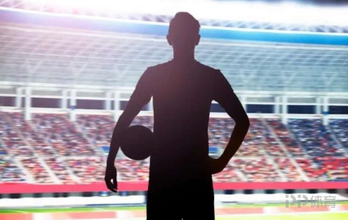 太陽報：前英格蘭和英超球星在機(jī)場被捕，乘客震驚不已