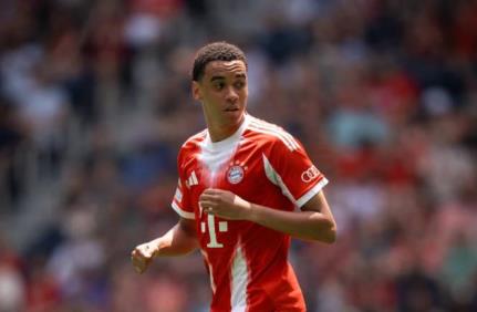 薩內(nèi)：穆西亞拉受傷令人痛苦，他剛要恢復到100%就發(fā)生這種事