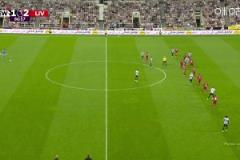 利物浦連丟2球！紐卡后場定位球吊向禁區(qū)，奧蘇拉破門