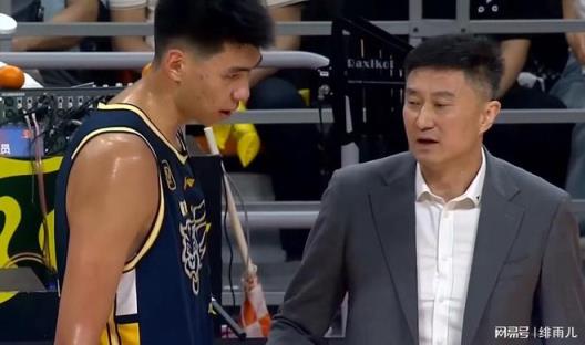 沒(méi)被挖走！男籃強(qiáng)力中鋒將馳援杜鋒，廣東男籃成首選
