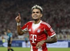 1進球1關(guān)鍵傳球！路易斯-迪亞斯當(dāng)選拜仁戰(zhàn)勝奧格斯堡全場最佳