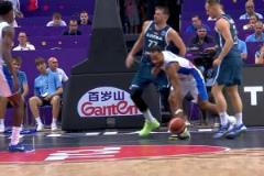 爭議！東契奇被撞倒還被吹技犯 法國連罰4球決定比賽