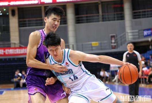 青島男籃擊敗新疆男籃獲夏季聯(lián)賽季軍，13名國(guó)內(nèi)球員完成注冊(cè)