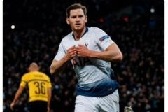 熱刺發(fā)布維爾通亨照片：職業(yè)生涯即將落幕，感謝你的珍貴回憶