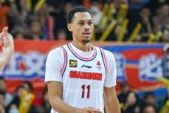 貝茲利半場9中1三分0中僅得7分3板1斷1帽