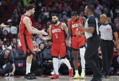 火箭VS爵士首發(fā)：范弗里特、杰倫-格林、狄龍、阿門-湯普森、申京