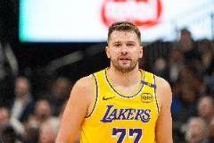 東契奇：拼盡全力卻輸?shù)眠@么難接受，勝利似乎從我們手中溜走了