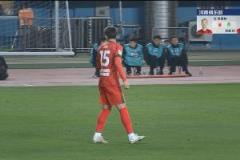 慘！楊意林替補(bǔ)登場(chǎng)15分鐘又被換下，失誤丟球引爭(zhēng)議