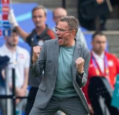 記者：拜仁未來不會(huì)邀請(qǐng)朗尼克任職