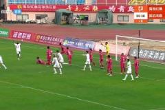 球迷直呼假球！中甲青島后衛(wèi)排球動(dòng)作送點(diǎn)，遭延邊讀秒絕平