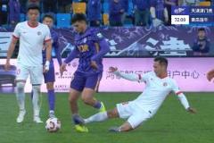 海牛球員林創(chuàng)益飛鏟遭VAR改判直紅離場