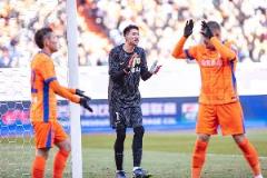 何日出頭？20歲于金永依木蘭板凳，33歲彭欣力、36歲王大雷爭主力