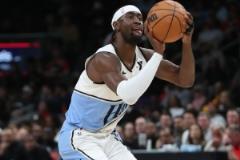 老鷹對(duì)陣雄鹿：勒韋爾因病出戰(zhàn)成疑