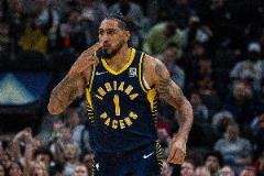 卡萊爾：球隊(duì)年輕且持續(xù)成長(zhǎng)，托平是比賽關(guān)鍵球員