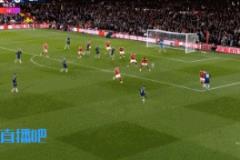 馬奎爾補(bǔ)時階段近距離打門，穆里略門線解圍救險