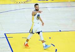 春風(fēng)送暖，庫(kù)里首節(jié)高效轟出19分！