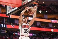 謝潑德三分高效15分 惠特摩爾貢獻(xiàn)11分助力團(tuán)隊