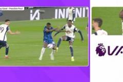 戲劇翻轉(zhuǎn)！薩爾遠射破門引爭議，VAR判定其先踩踏再染黃