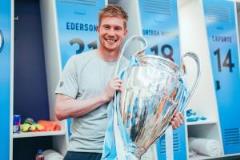 10年16冠！曼城官方致敬德布勞內(nèi)：英超歷史最偉大球員之一