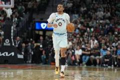 凱爾登半場(chǎng)表現(xiàn)低迷 7中3僅得7分3板且3次失誤