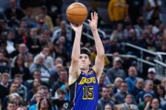 里夫斯兩場轟進15記三分 創(chuàng)隊史新紀錄