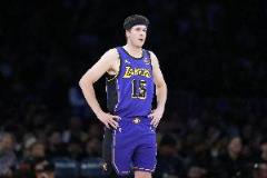 里夫斯：球隊攻防表現(xiàn)穩(wěn)定，每個細節(jié)都執(zhí)行到位