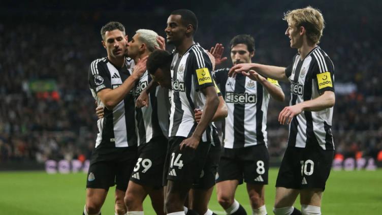 周一英超：萊斯特城VS紐卡斯?fàn)柭?lián)戰(zhàn)分析，喜鵲力爭重返前四